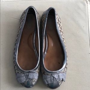 Coach flats